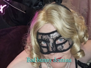 Bad_bunny_domina